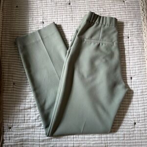 Abercrombie & Fitch Quinn Tailored Straight Leg Pants in Sage Green - Size 26L